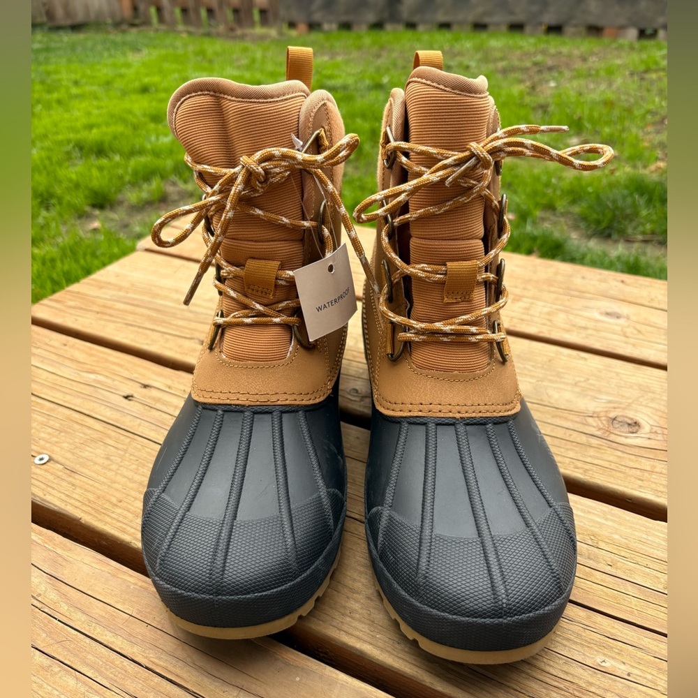 Universal Thread Women's Tiffy Duck Winter Boots